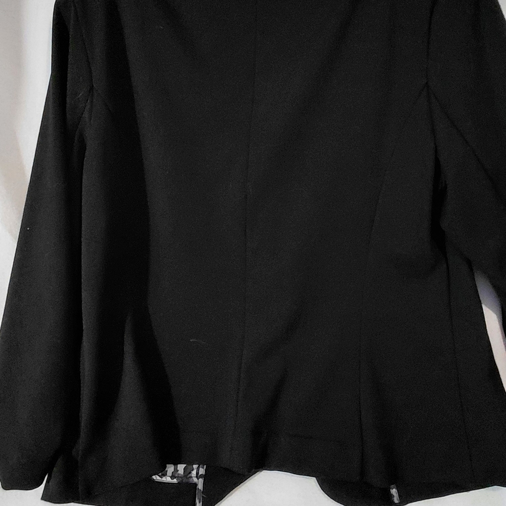 Christian Siriano Elegant Black Blazer - Picture 3 of 7